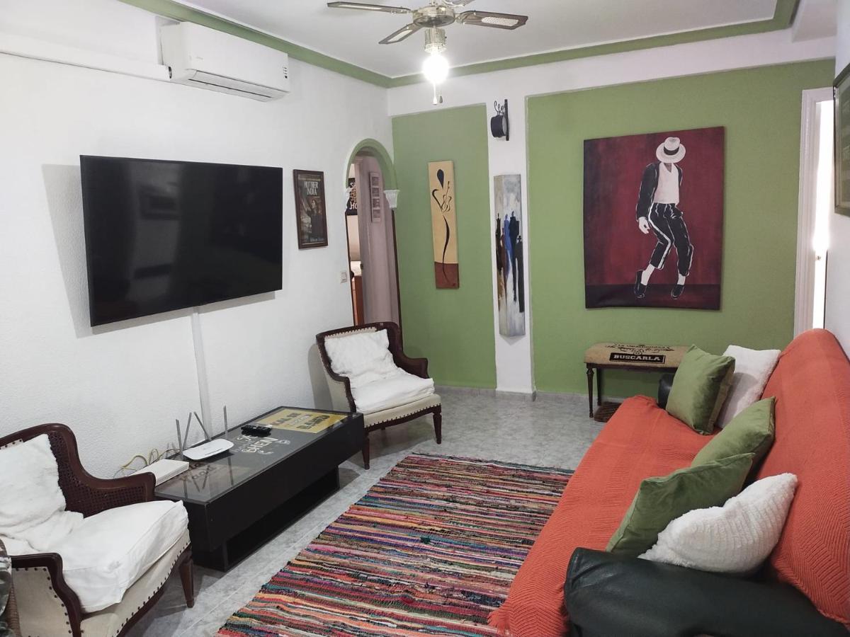 An Indian Bollywood Sevilla Experience - For Families, Couples & Business Trips Esterno foto