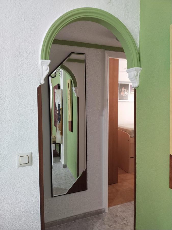 An Indian Bollywood Sevilla Experience - For Families, Couples & Business Trips Esterno foto