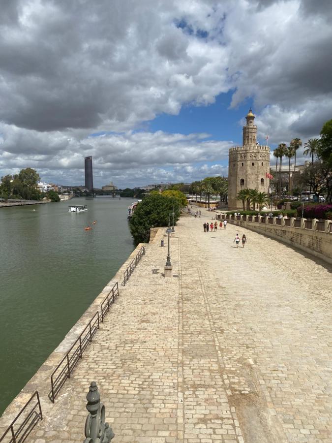 An Indian Bollywood Sevilla Experience - For Families, Couples & Business Trips Esterno foto